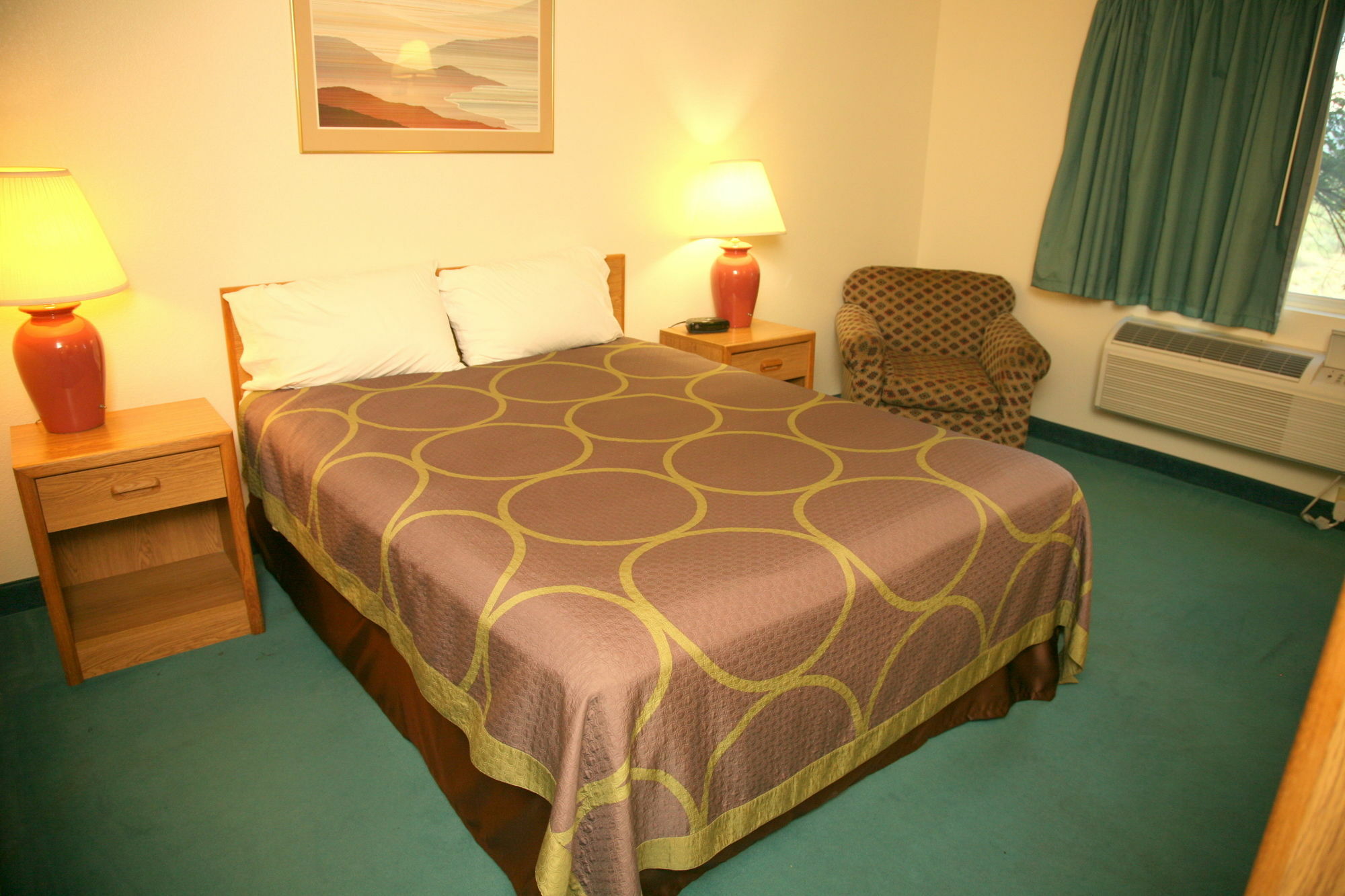 Super 8 By Wyndham Co Hotel